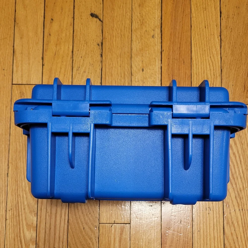 Blue Cartoon Storage Box with Red Clips - Picture 2 of 4